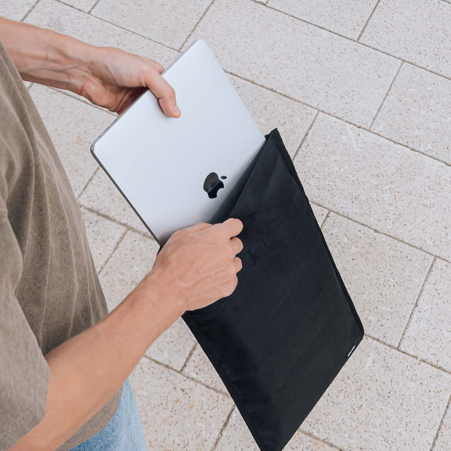 Faraday Laptop Sleeve - velter