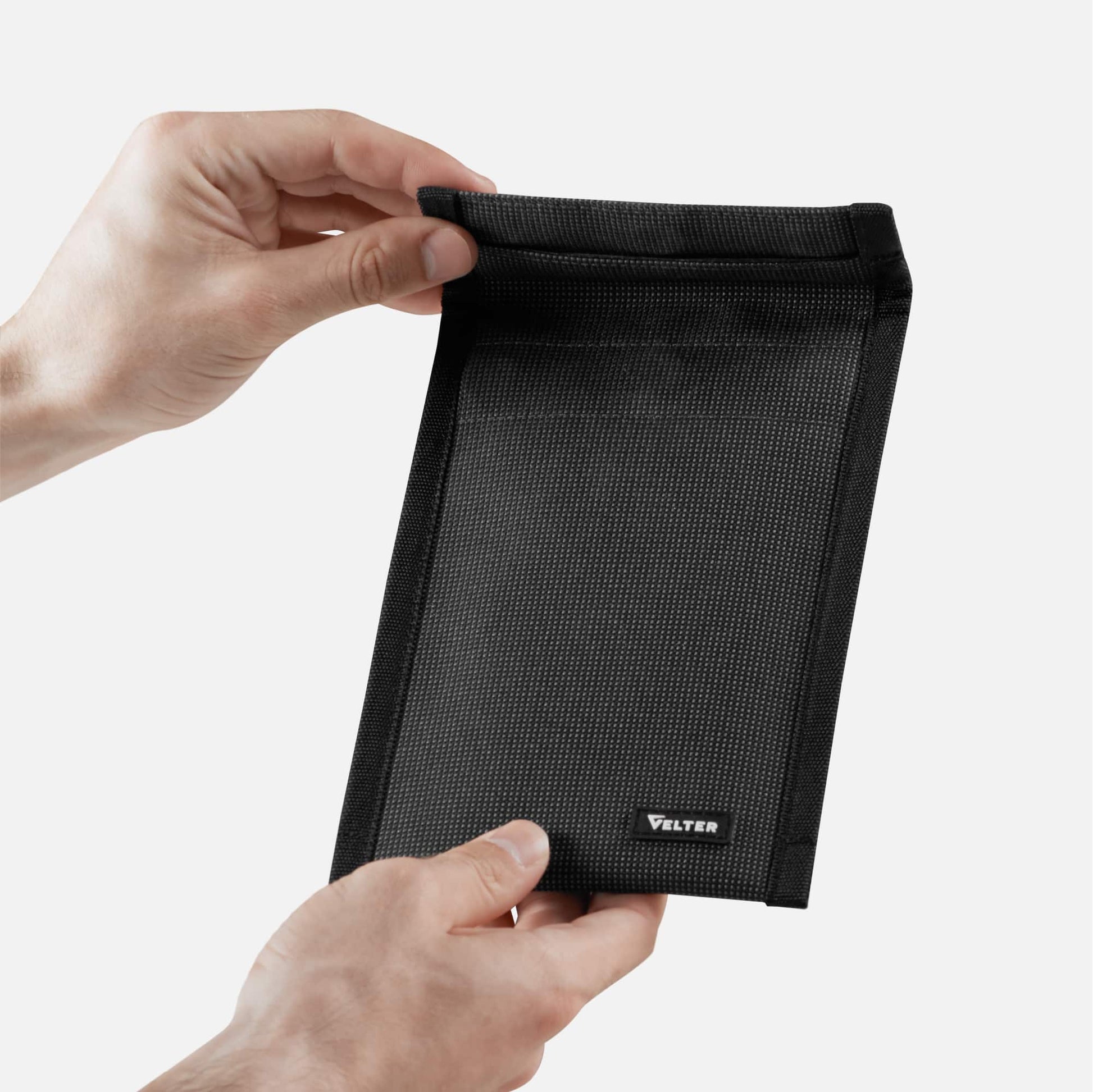 Faraday phone sleeve - velter