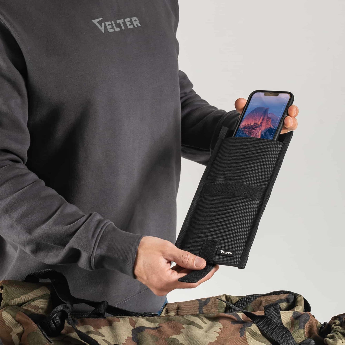 Tactical shielding sleeve - velter