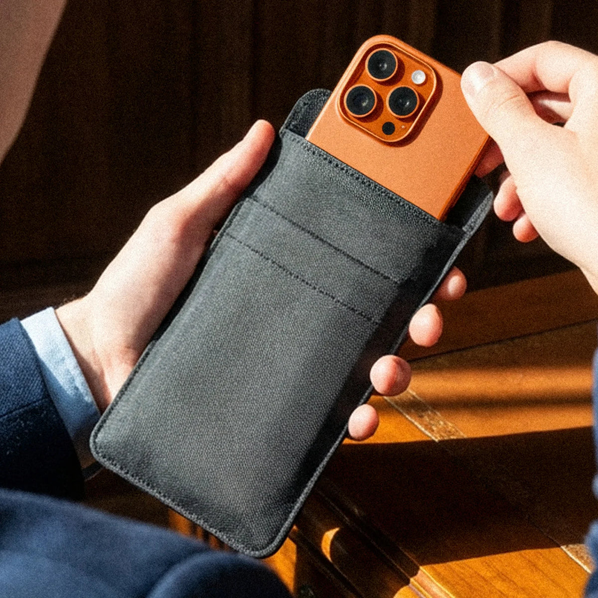 Putting a smartphone into Faraday Sleeve Prime